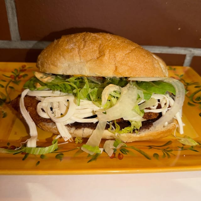 Torta Carnitas (Pulled Pork).