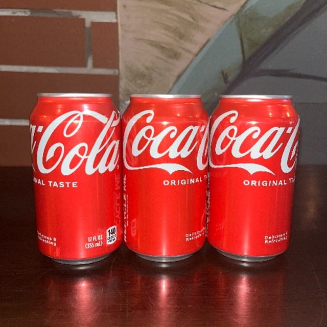 COCA COLA.