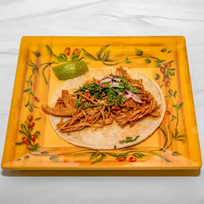 Tinga Tacos (Shredded Chicken).